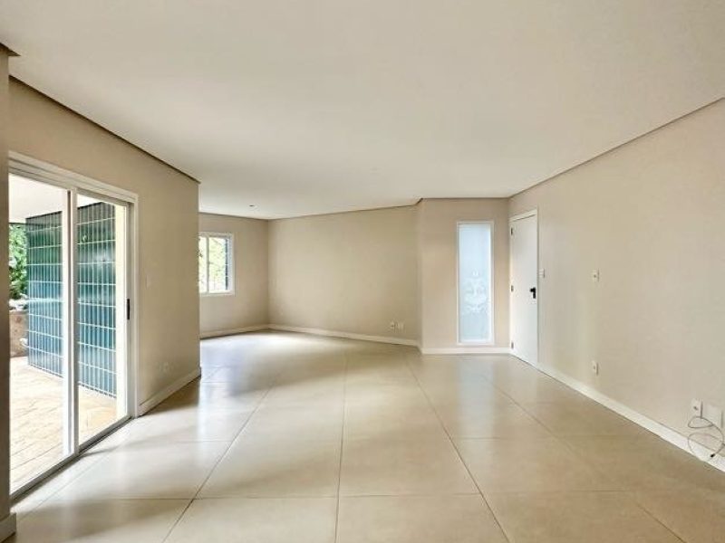 Apartamento à venda com 170m², 3 quartos, 1 suíte, 2 vagas no bairro Centro em Novo Hamburgo