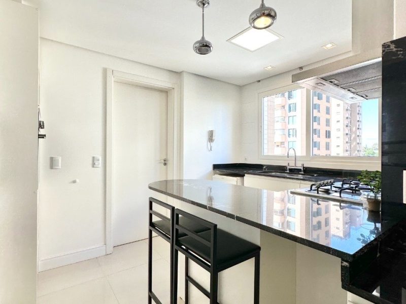 Apartamento à venda com 130m², 3 quartos, 3 suítes, 2 vagas no bairro Centro em Novo Hamburgo