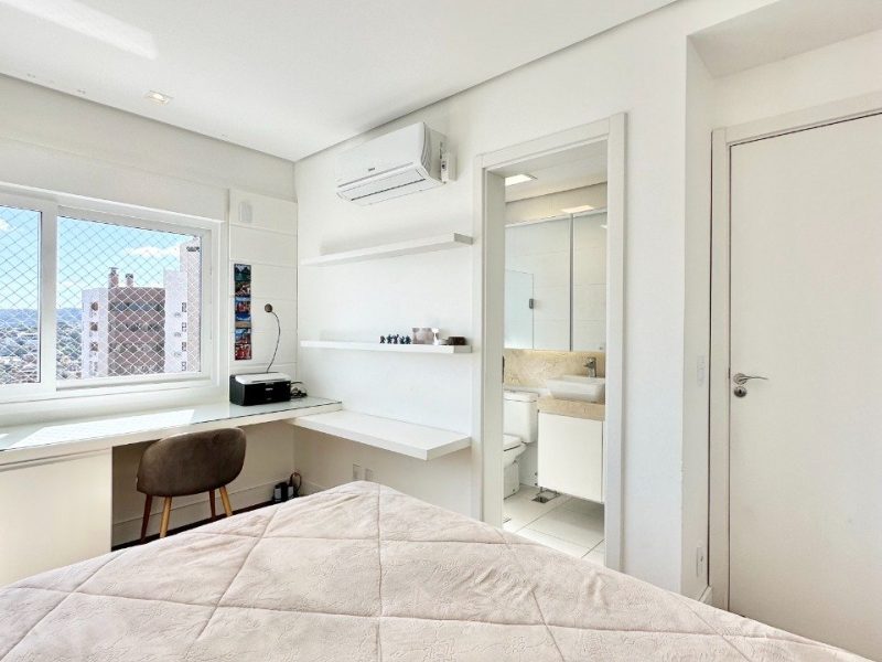 Apartamento à venda com 130m², 3 quartos, 3 suítes, 2 vagas no bairro Centro em Novo Hamburgo