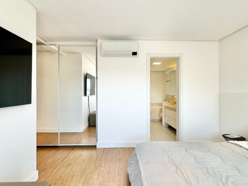 Apartamento à venda com 130m², 3 quartos, 3 suítes, 2 vagas no bairro Centro em Novo Hamburgo