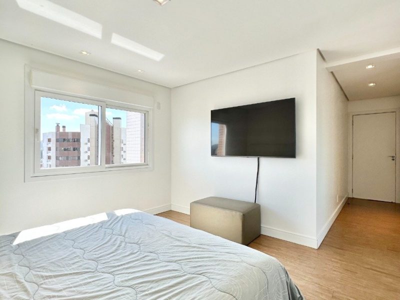 Apartamento à venda com 130m², 3 quartos, 3 suítes, 2 vagas no bairro Centro em Novo Hamburgo
