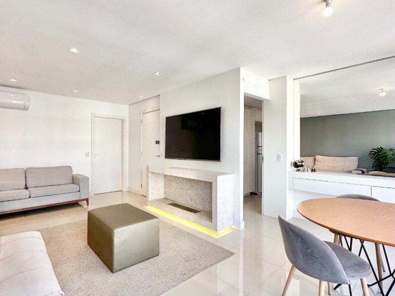 Apartamento à venda com 130m², 3 quartos, 3 suítes, 2 vagas no bairro Centro em Novo Hamburgo
