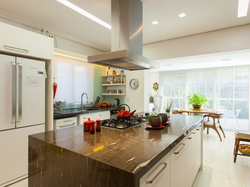 Casa em Condomínio à venda com 292m², 3 quartos, 3 suítes, 4 vagas no bairro Rondônia em Novo Hamburgo