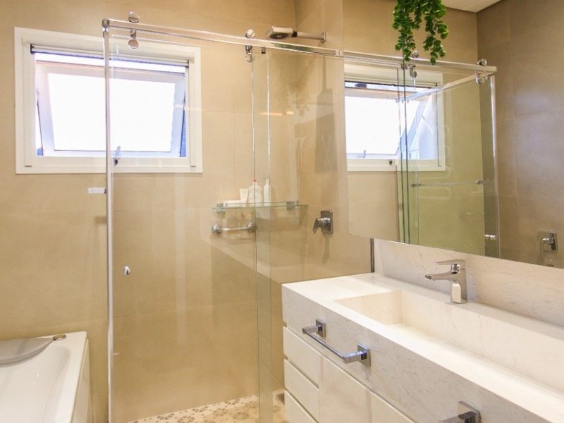 Casa em Condomínio à venda com 292m², 3 quartos, 3 suítes, 4 vagas no bairro Rondônia em Novo Hamburgo