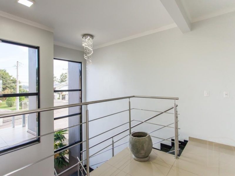 Casa à venda com 326m², 4 quartos, 2 suítes, 4 vagas no bairro Ideal em Novo Hamburgo