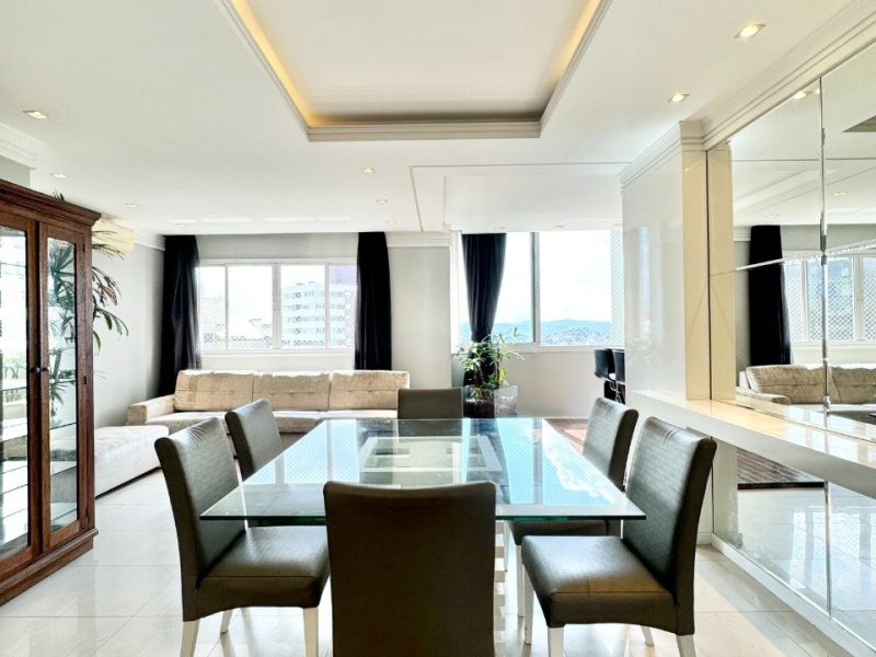 Apartamento à venda com 164m², 3 quartos, 3 suítes, 3 vagas no bairro Centro em Novo Hamburgo