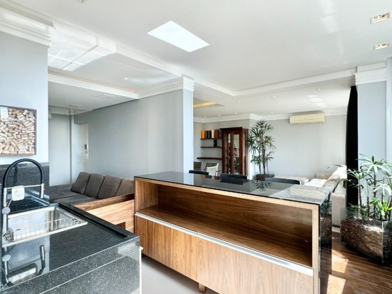 Apartamento à venda com 164m², 3 quartos, 3 suítes, 3 vagas no bairro Centro em Novo Hamburgo