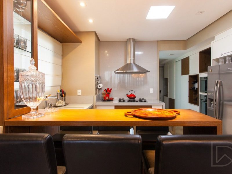 Apartamento à venda com 228m², 3 quartos, 3 suítes, 4 vagas no bairro Centro em Novo Hamburgo
