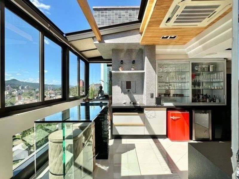 Cobertura à venda com 218m², 2 quartos, 1 suíte, 2 vagas no bairro Centro em Novo Hamburgo