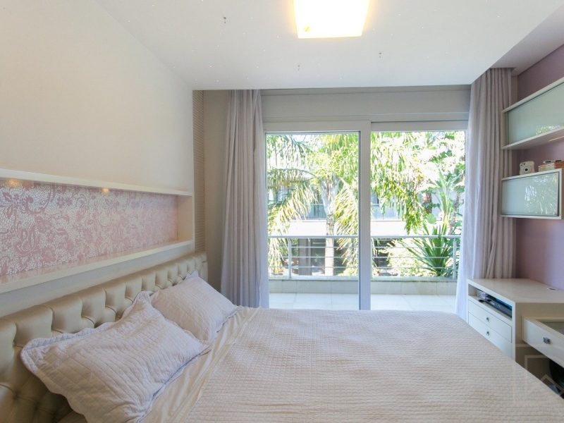 Casa em Condomínio à venda com 475m², 4 quartos, 4 suítes, 4 vagas no bairro Canudos em Novo Hamburgo