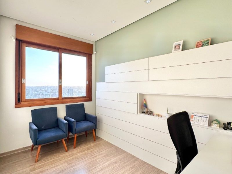 Apartamento à venda com 106m², 3 quartos, 1 suíte, 2 vagas no bairro Centro em Novo Hamburgo