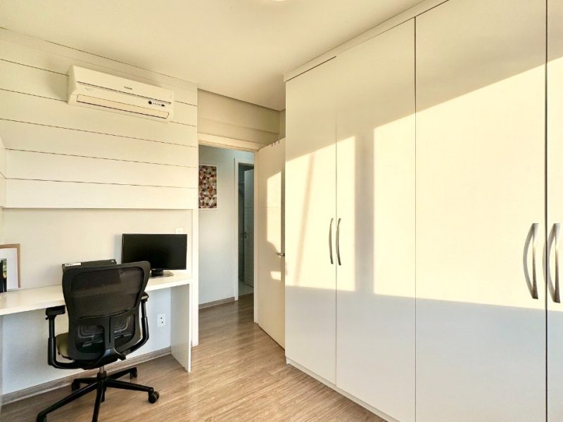Apartamento à venda com 106m², 3 quartos, 1 suíte, 2 vagas no bairro Centro em Novo Hamburgo