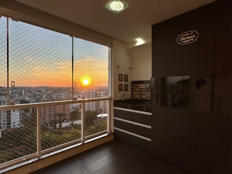 Apartamento à venda com 106m², 3 quartos, 1 suíte, 2 vagas no bairro Centro em Novo Hamburgo