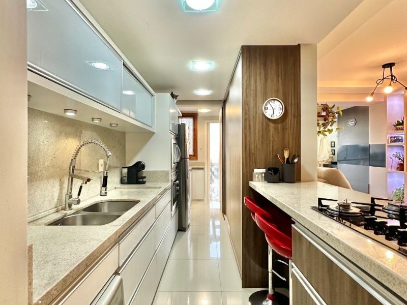 Apartamento à venda com 106m², 3 quartos, 1 suíte, 2 vagas no bairro Centro em Novo Hamburgo