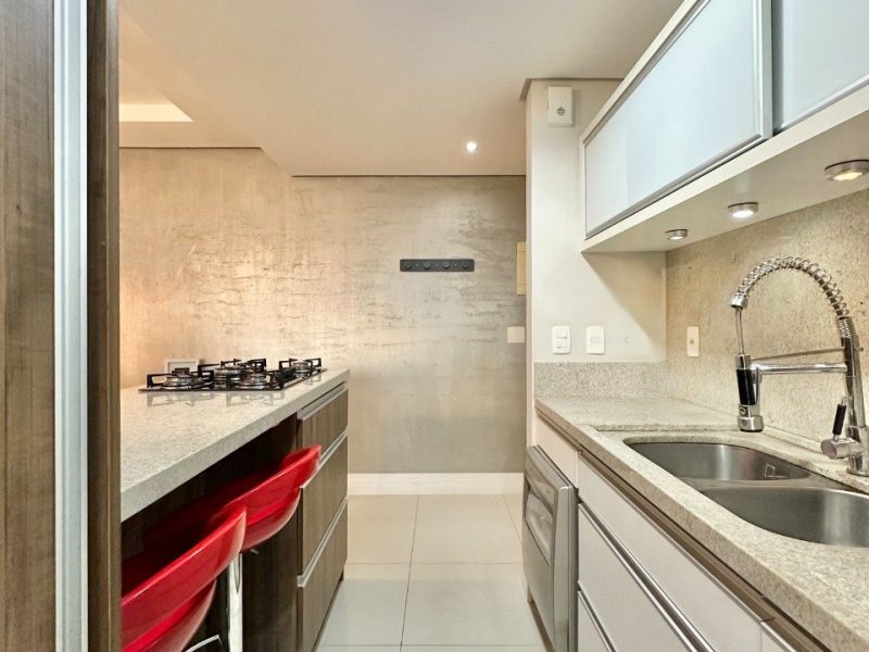 Apartamento à venda com 106m², 3 quartos, 1 suíte, 2 vagas no bairro Centro em Novo Hamburgo