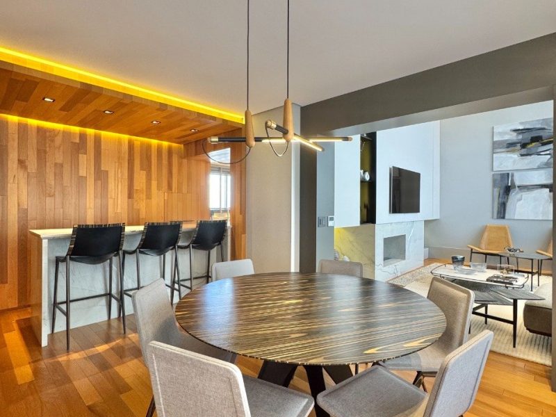 Apartamento à venda com 167m², 3 quartos, 3 suítes, 4 vagas no bairro Centro em Novo Hamburgo