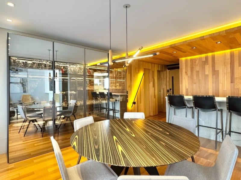 Apartamento à venda com 167m², 3 quartos, 3 suítes, 4 vagas no bairro Centro em Novo Hamburgo