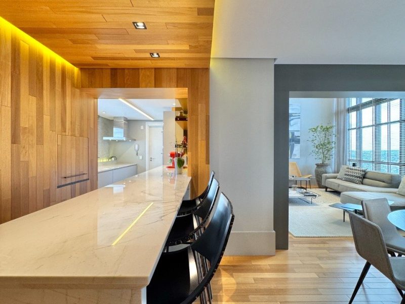 Apartamento à venda com 167m², 3 quartos, 3 suítes, 4 vagas no bairro Centro em Novo Hamburgo