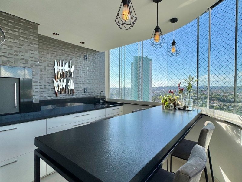 Apartamento à venda com 228m², 3 quartos, 3 suítes, 3 vagas no bairro Centro em Novo Hamburgo
