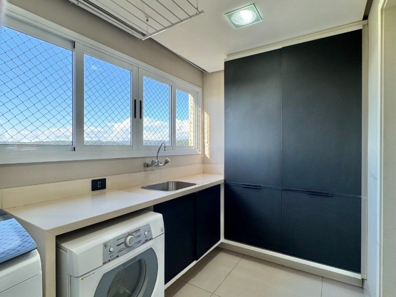 Apartamento à venda com 228m², 3 quartos, 3 suítes, 3 vagas no bairro Centro em Novo Hamburgo