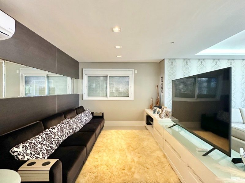 Apartamento à venda com 228m², 3 quartos, 3 suítes, 3 vagas no bairro Centro em Novo Hamburgo