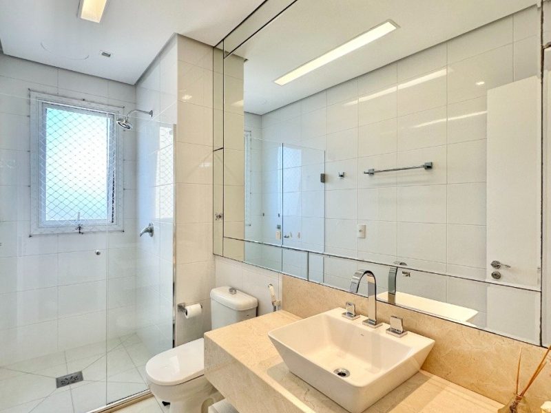 Apartamento à venda com 228m², 3 quartos, 3 suítes, 3 vagas no bairro Centro em Novo Hamburgo