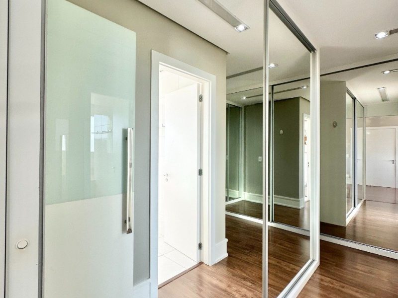 Apartamento à venda com 228m², 3 quartos, 3 suítes, 3 vagas no bairro Centro em Novo Hamburgo