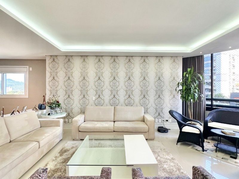 Apartamento à venda com 228m², 3 quartos, 3 suítes, 3 vagas no bairro Centro em Novo Hamburgo