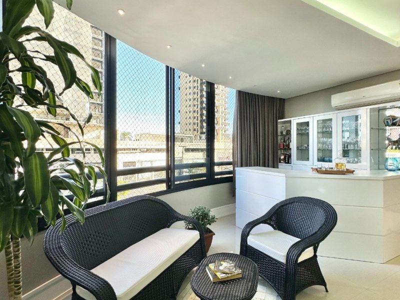 Apartamento à venda com 228m², 3 quartos, 3 suítes, 3 vagas no bairro Centro em Novo Hamburgo