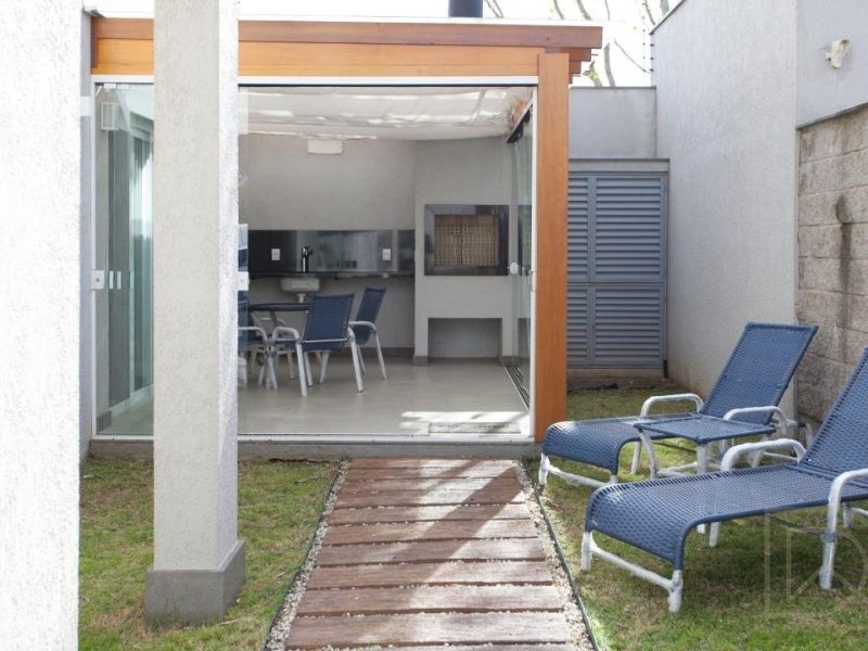 Casa em Condomínio à venda, 3 quartos, 1 suíte, 3 vagas no bairro Rondônia em Novo Hamburgo