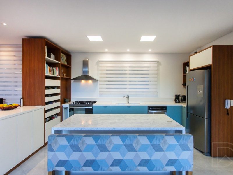 Casa em Condomínio à venda com 425m², 3 quartos, 3 suítes, 2 vagas no bairro Canudos em Novo Hamburgo