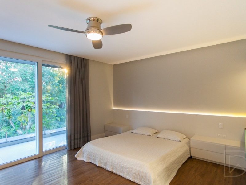 Casa em Condomínio à venda com 425m², 3 quartos, 3 suítes, 2 vagas no bairro Canudos em Novo Hamburgo