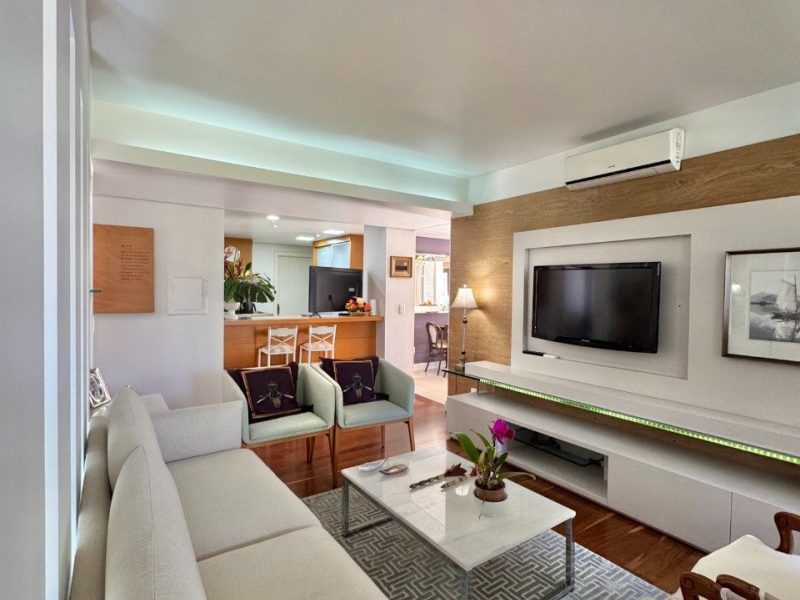Casa em Condomínio à venda com 206m², 3 quartos, 1 suíte, 3 vagas no bairro Rondônia em Novo Hamburgo