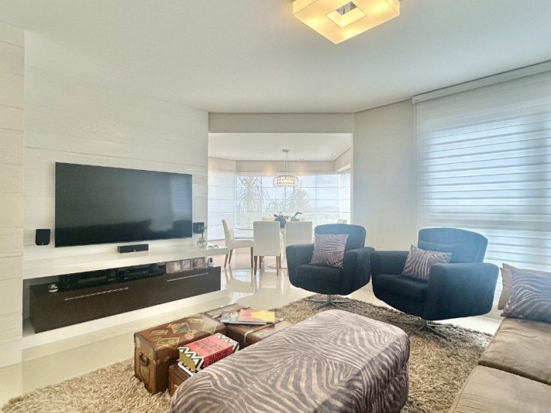 Apartamento à venda com 109m², 3 quartos, 1 suíte, 2 vagas no bairro Centro em Novo Hamburgo