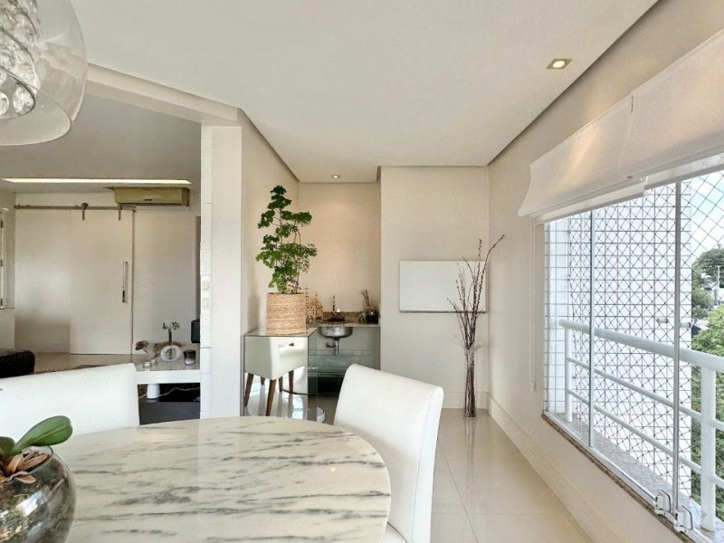 Apartamento à venda com 109m², 3 quartos, 1 suíte, 2 vagas no bairro Centro em Novo Hamburgo