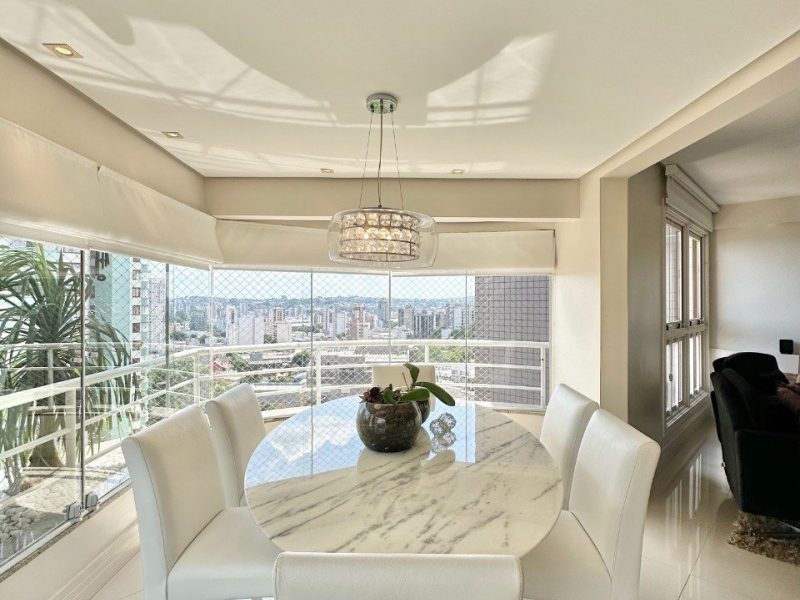 Apartamento à venda com 109m², 3 quartos, 1 suíte, 2 vagas no bairro Centro em Novo Hamburgo
