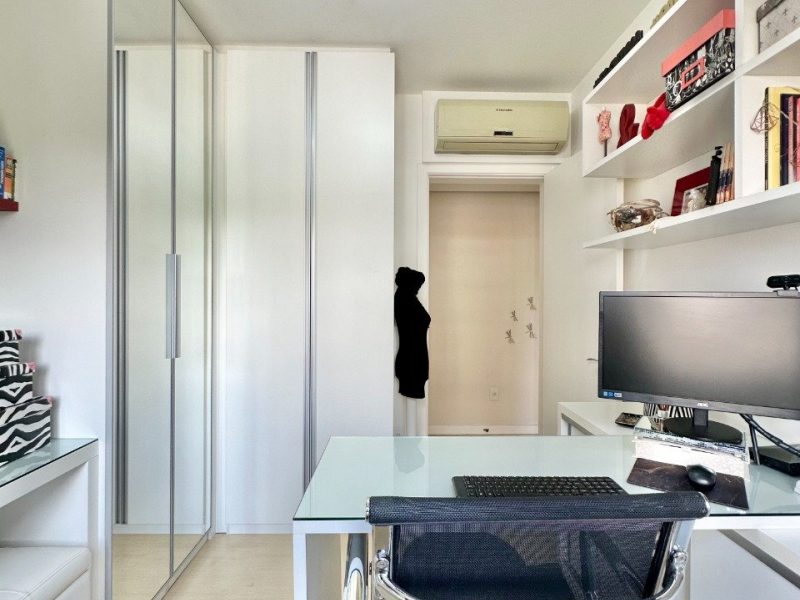 Apartamento à venda com 109m², 3 quartos, 1 suíte, 2 vagas no bairro Centro em Novo Hamburgo