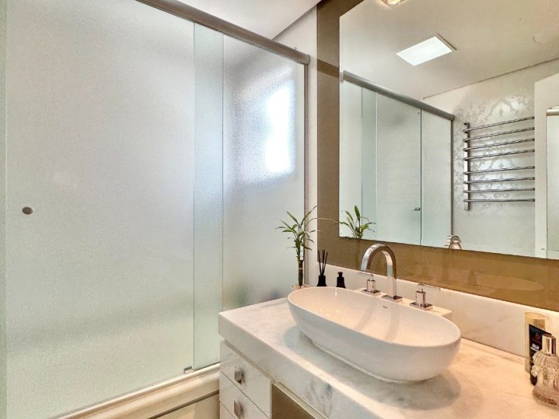Apartamento à venda com 109m², 3 quartos, 1 suíte, 2 vagas no bairro Centro em Novo Hamburgo