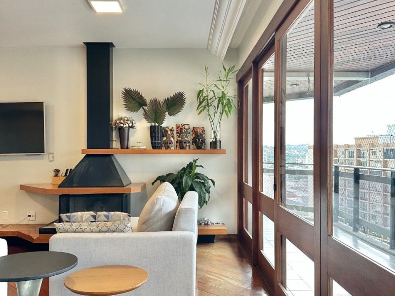 Apartamento à venda com 217m², 3 quartos, 1 suíte, 2 vagas no bairro Centro em Novo Hamburgo