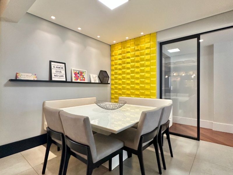 Apartamento à venda com 217m², 3 quartos, 1 suíte, 2 vagas no bairro Centro em Novo Hamburgo