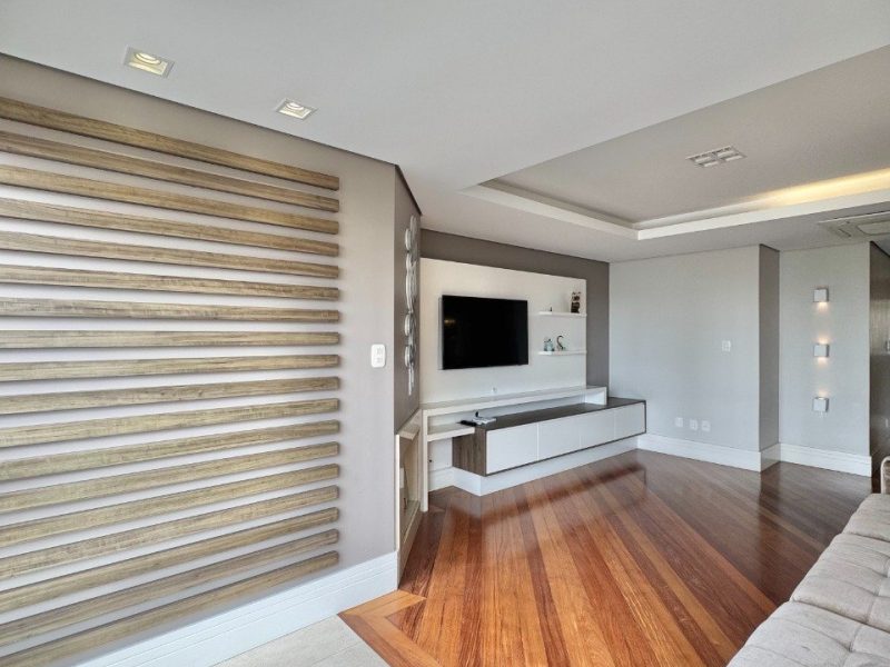 Apartamento à venda com 196m², 4 quartos, 1 suíte, 2 vagas no bairro Centro em Novo Hamburgo