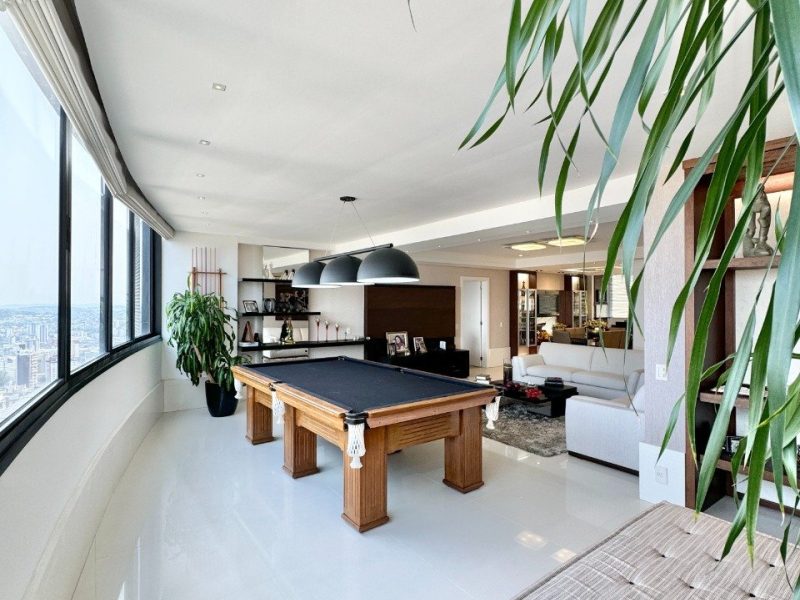 Apartamento à venda com 243m², 3 quartos, 3 suítes, 3 vagas no bairro Hamburgo Velho em Novo Hamburgo