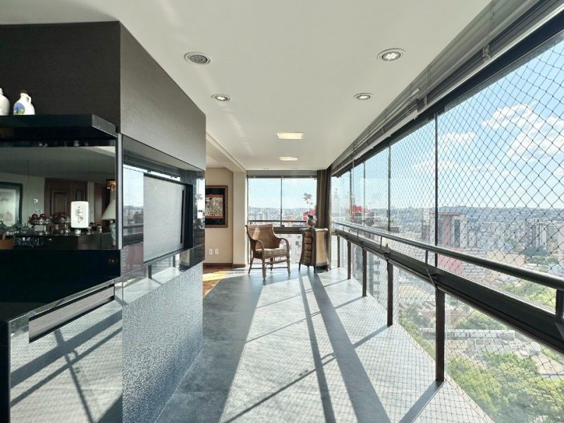 Apartamento à venda com 286m², 3 quartos, 1 suíte, 3 vagas no bairro Centro em Novo Hamburgo