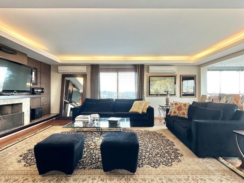 Apartamento à venda com 286m², 3 quartos, 1 suíte, 3 vagas no bairro Centro em Novo Hamburgo