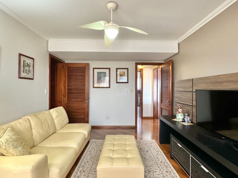 Apartamento à venda com 286m², 3 quartos, 1 suíte, 3 vagas no bairro Centro em Novo Hamburgo