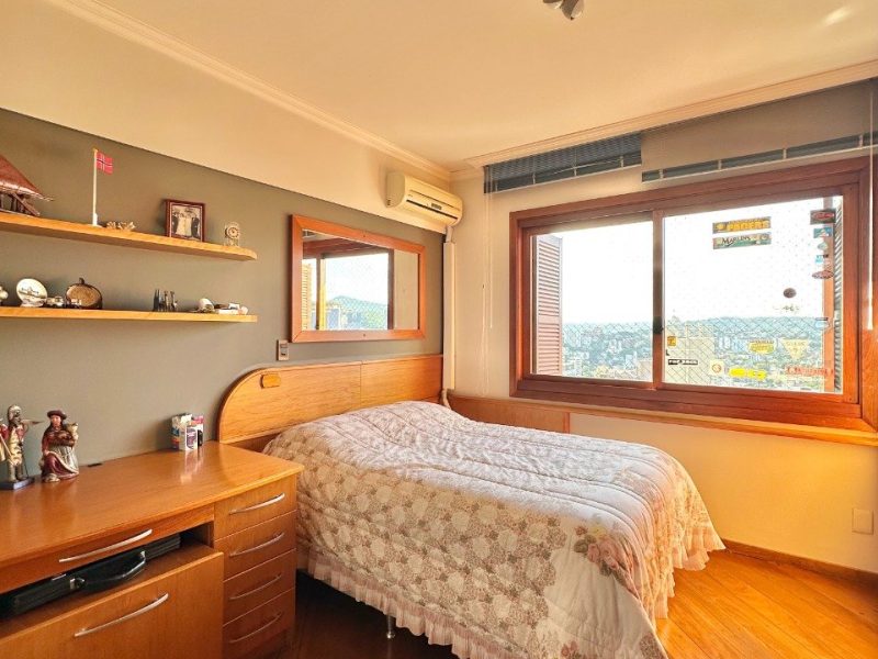 Apartamento à venda com 286m², 3 quartos, 1 suíte, 3 vagas no bairro Centro em Novo Hamburgo