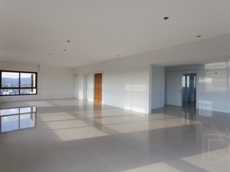 Apartamento à venda com 204m², 3 quartos, 3 suítes, 4 vagas no bairro Centro em Novo Hamburgo