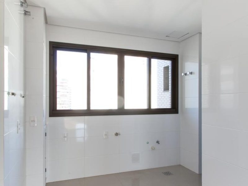 Apartamento à venda com 204m², 3 quartos, 3 suítes, 4 vagas no bairro Centro em Novo Hamburgo