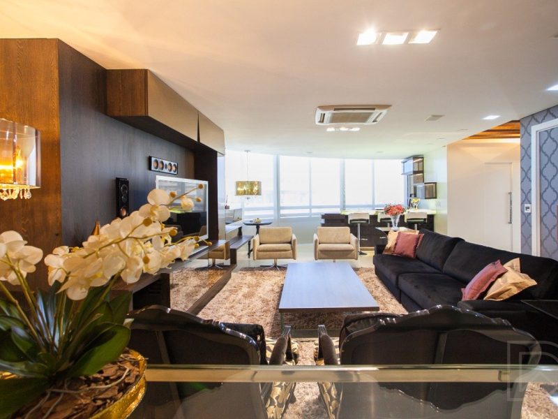 Apartamento à venda com 228m², 3 quartos, 3 suítes, 5 vagas no bairro Centro em Novo Hamburgo