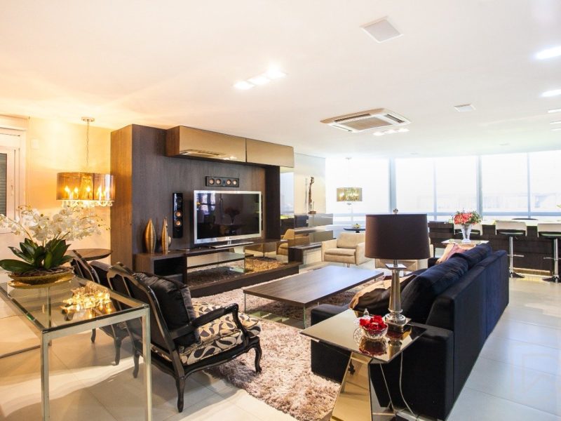 Apartamento à venda com 228m², 3 quartos, 3 suítes, 5 vagas no bairro Centro em Novo Hamburgo